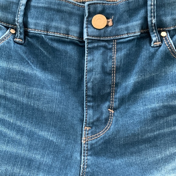 WHBM Embroidered Cuff Skinny Crop - Picture 11 of 16